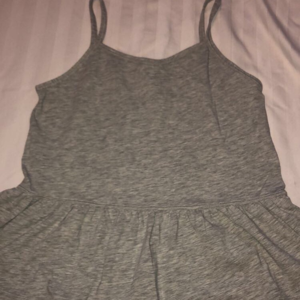 Ivivva gray flowy tank